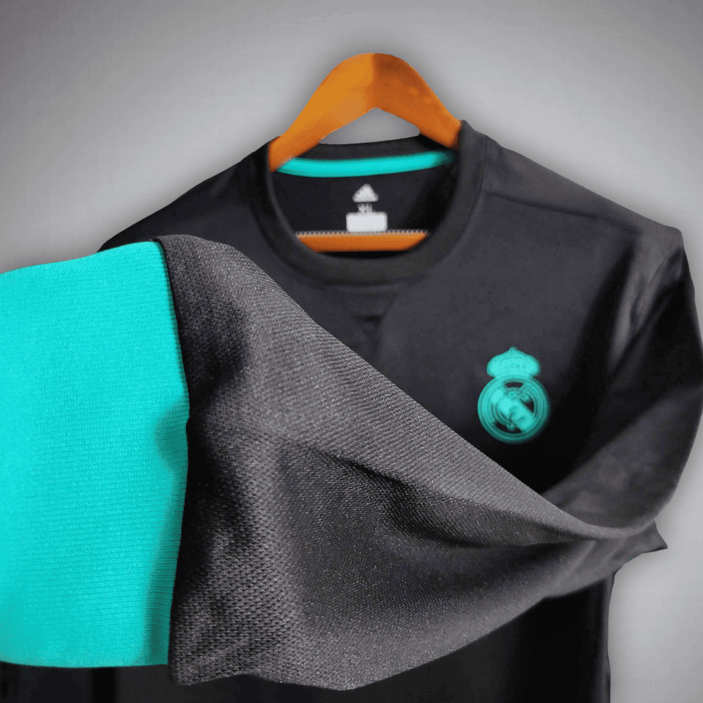 17/18 Real Madrid Long Sleeve Away Kit