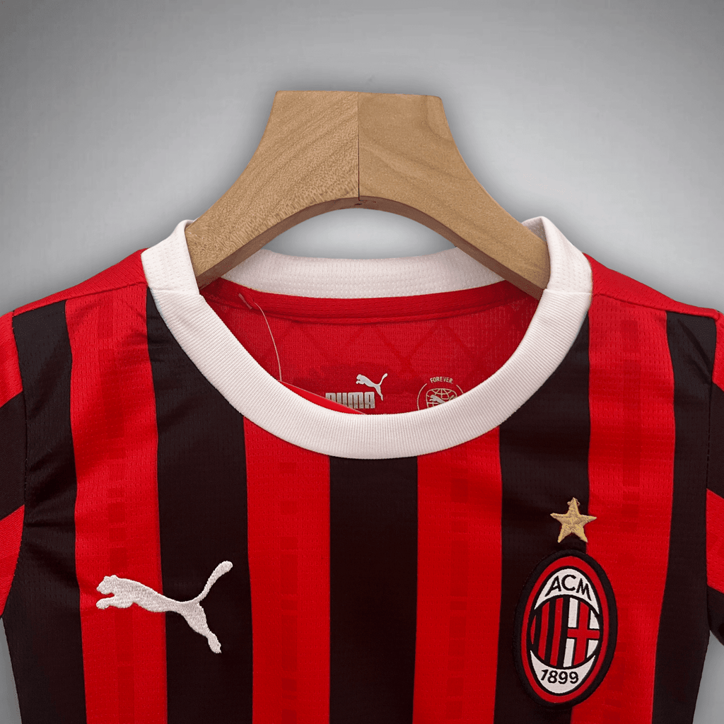 24/25 AC Milan Home Kids Size Kit