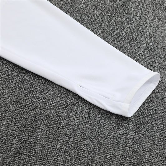 25/26 Juventus Training White Kids Size Tracksuit
