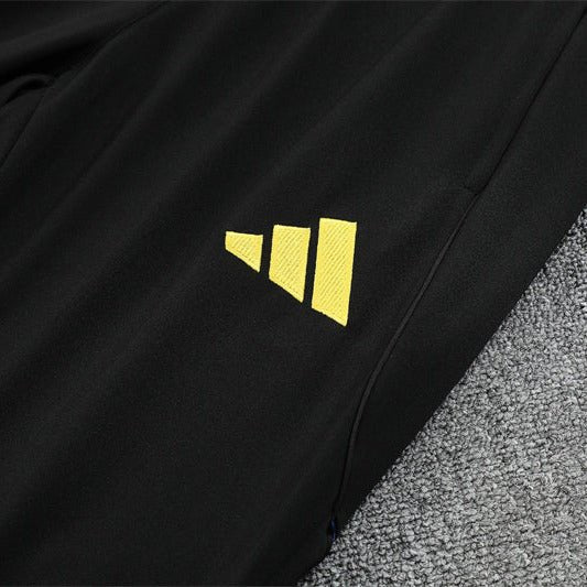 25/26 Manchester United Training Black Kids Size Tracksuit