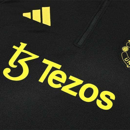 25/26 Manchester United Training Black Kids Size Tracksuit