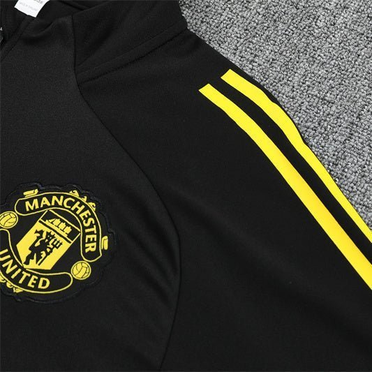 25/26 Manchester United Training Black Tracksuit