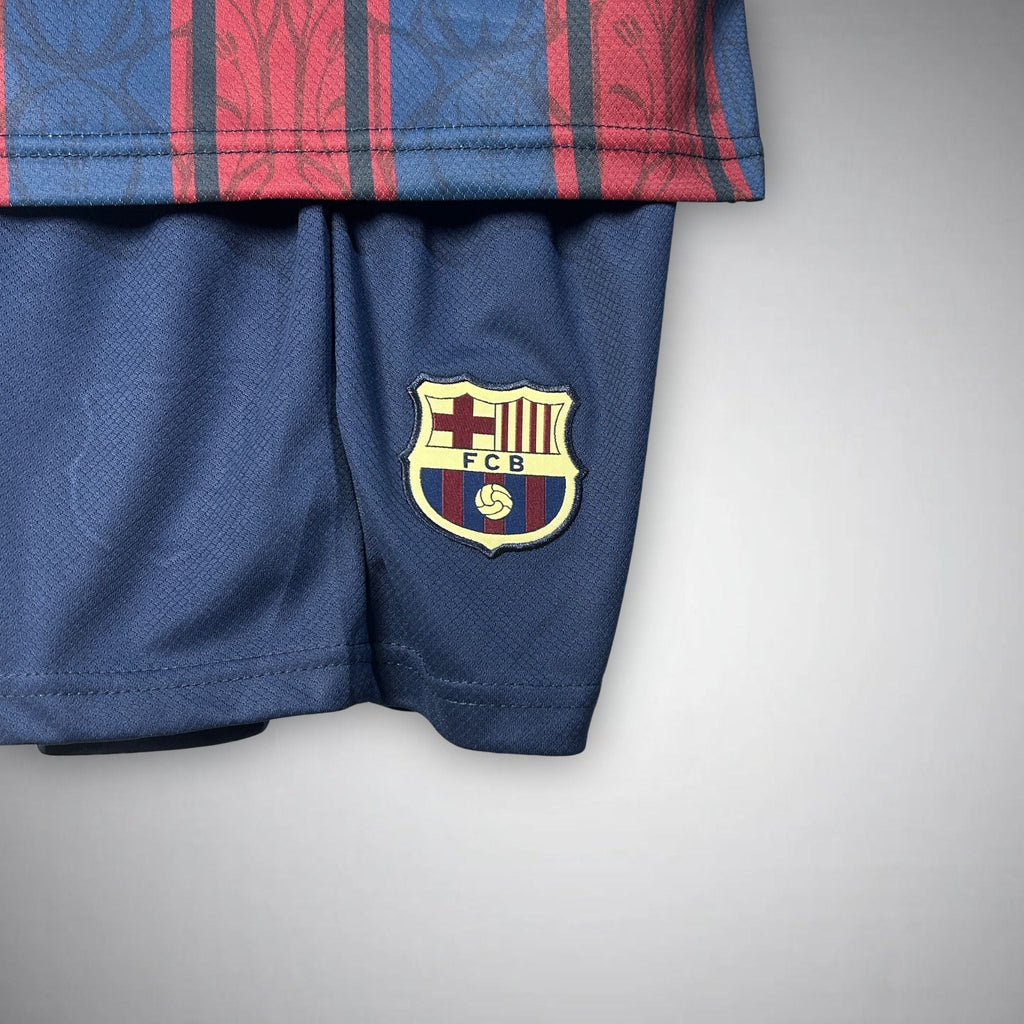 FC Barcelona "Catalan Roots" Premium Kids Size Kit