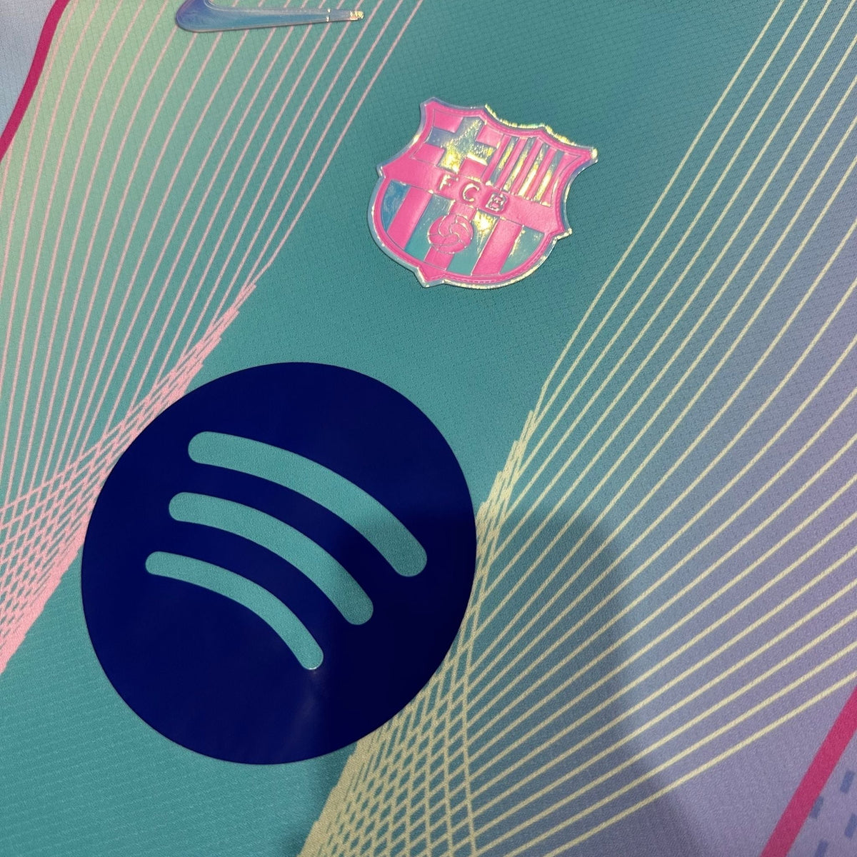 FC Barcelona "Dreamwave" Premium Kit