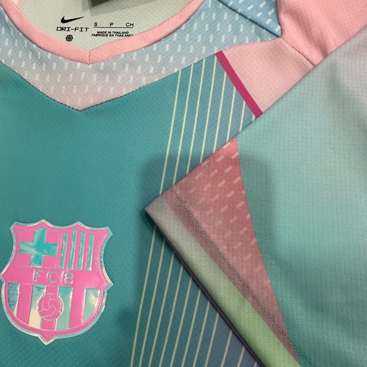 FC Barcelona "Dreamwave" Premium Kit