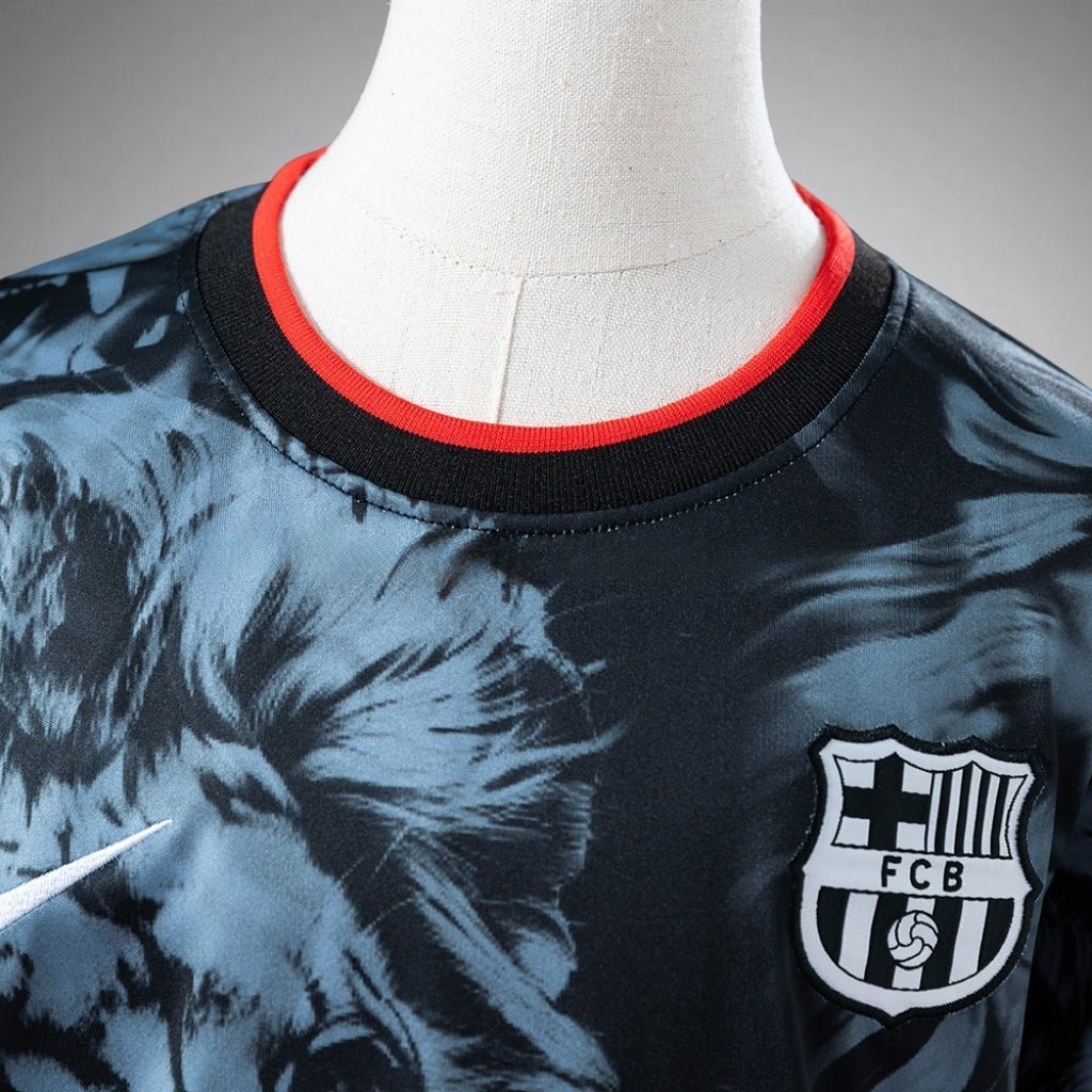 FC Barcelona "Lionheart" Premium Kids Size Kit