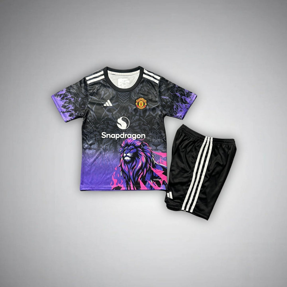 Manchester United "Force of Nature" Premium Kids Size Kit