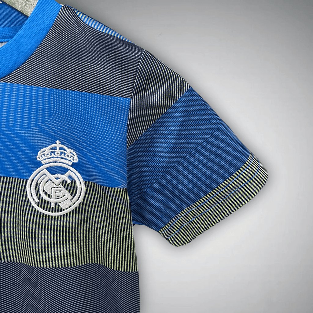 Real Madrid "Cibeles Wave" Premium Kids Size Kit