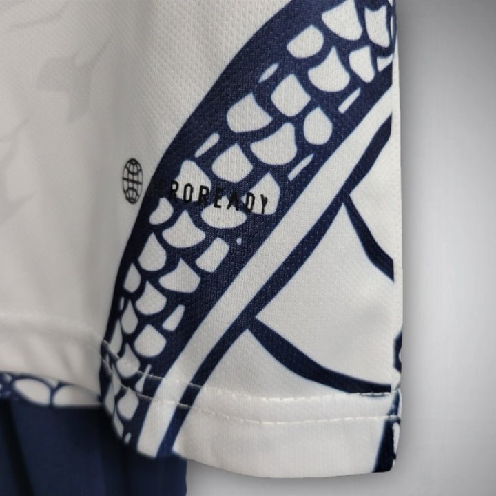 Real Madrid Dragon Blanco Premium Kids Size Kit