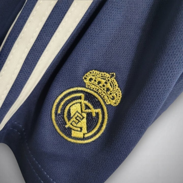 Real Madrid Dragon Blanco Premium Kids Size Kit